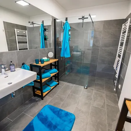 Moderne In Seenaehe! Lengau