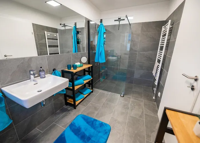 Moderne In Seenähe! Lengau